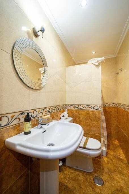 Villa Esgaya Хихон Екстериор снимка